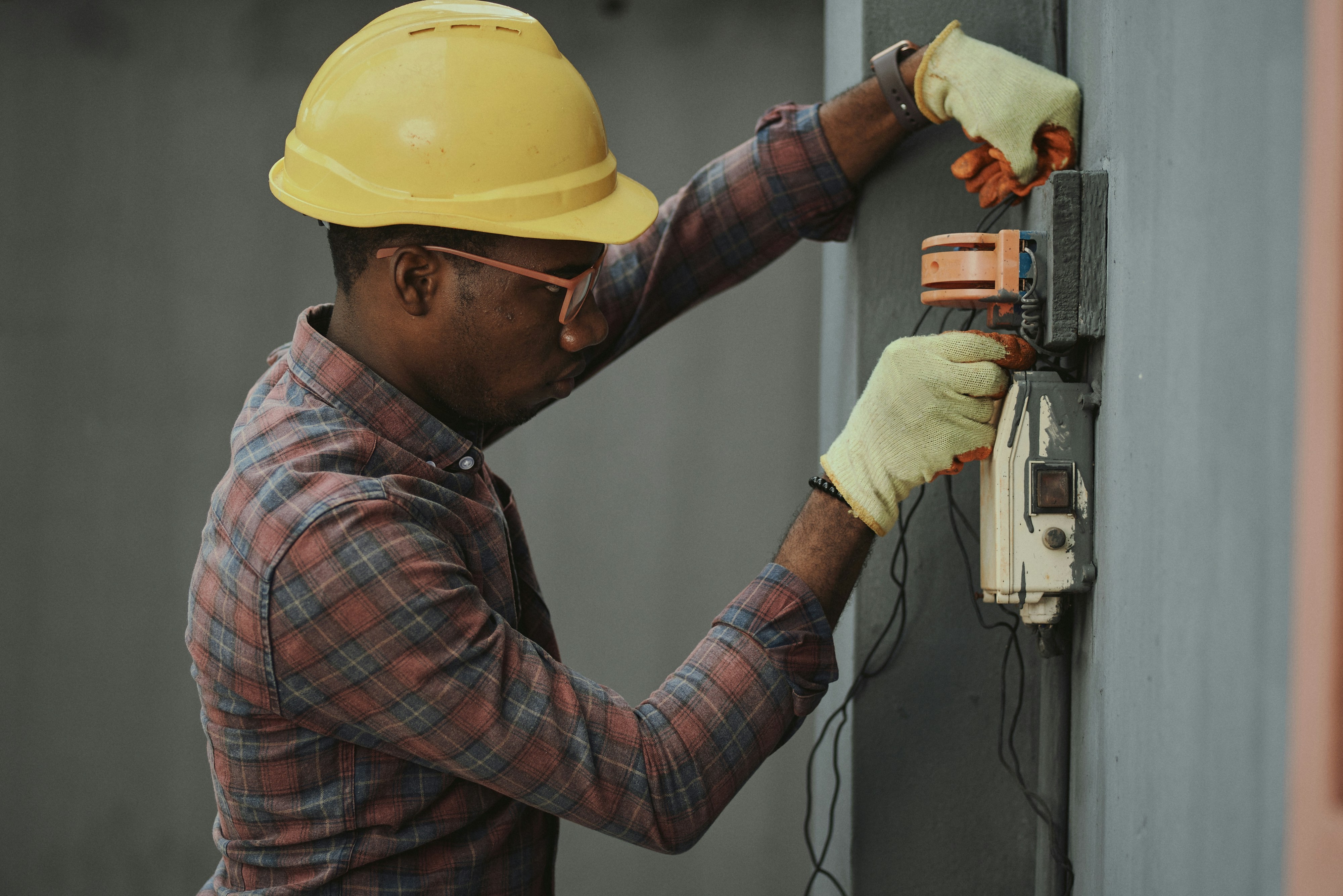Técnico en Electromecánica